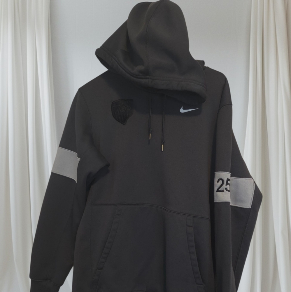 limited edition nike hoodie Dry Fit Soccer Size Medium